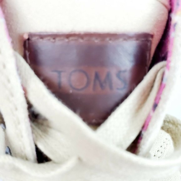 Tom's Women's Tan Suede Flat Lace Up Chukka Boot 220811 Sz 9.5 NICE! - Picture 2 of 5